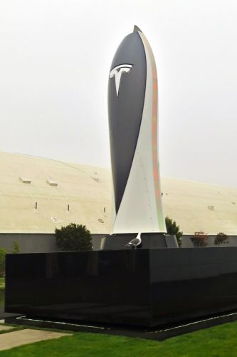 Tesla_Obelisk_2-682x1024